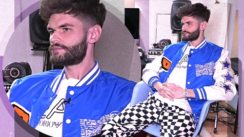 Ginerele lui Pavel Stratan îi pune la zid pe artiștii care “și-au luat-o în cap”! Edward Sanda: “Au uitat țara în care muncesc! La Focșani și Vaslui cântăm toți!”