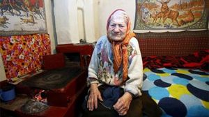 Povestea bătrânei de 107 ani. Face focul și gătește singură: ”Am muncit şi am crezut în Dumnezeu”