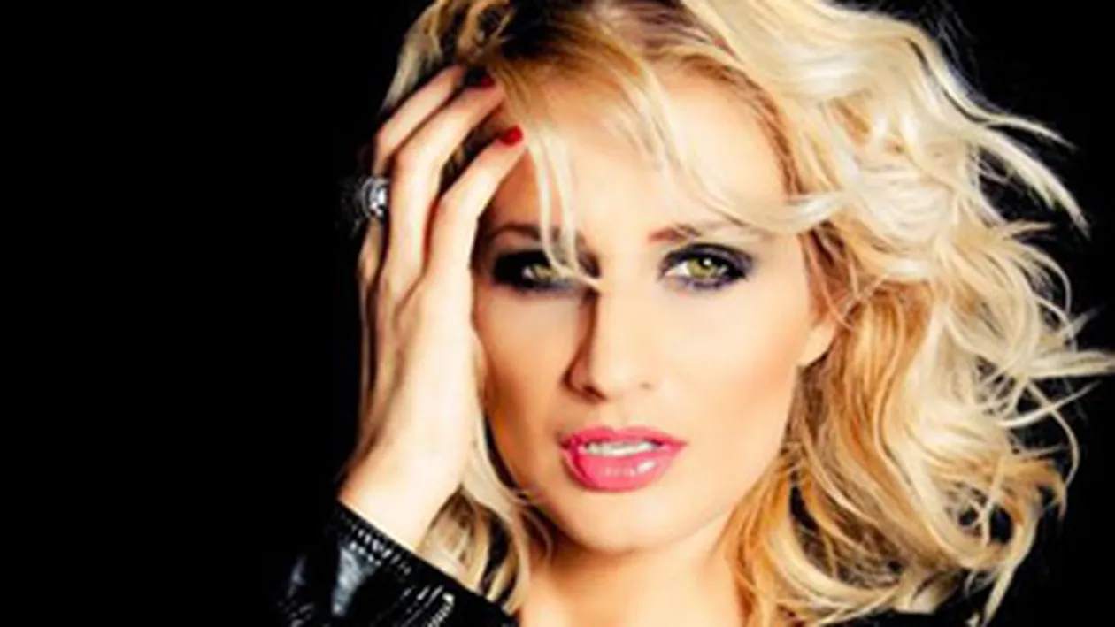 Julia Jianu e topita dupa inghetata! Vezi cat a slabit dupa ce a tinut o cura cu asa ceva!