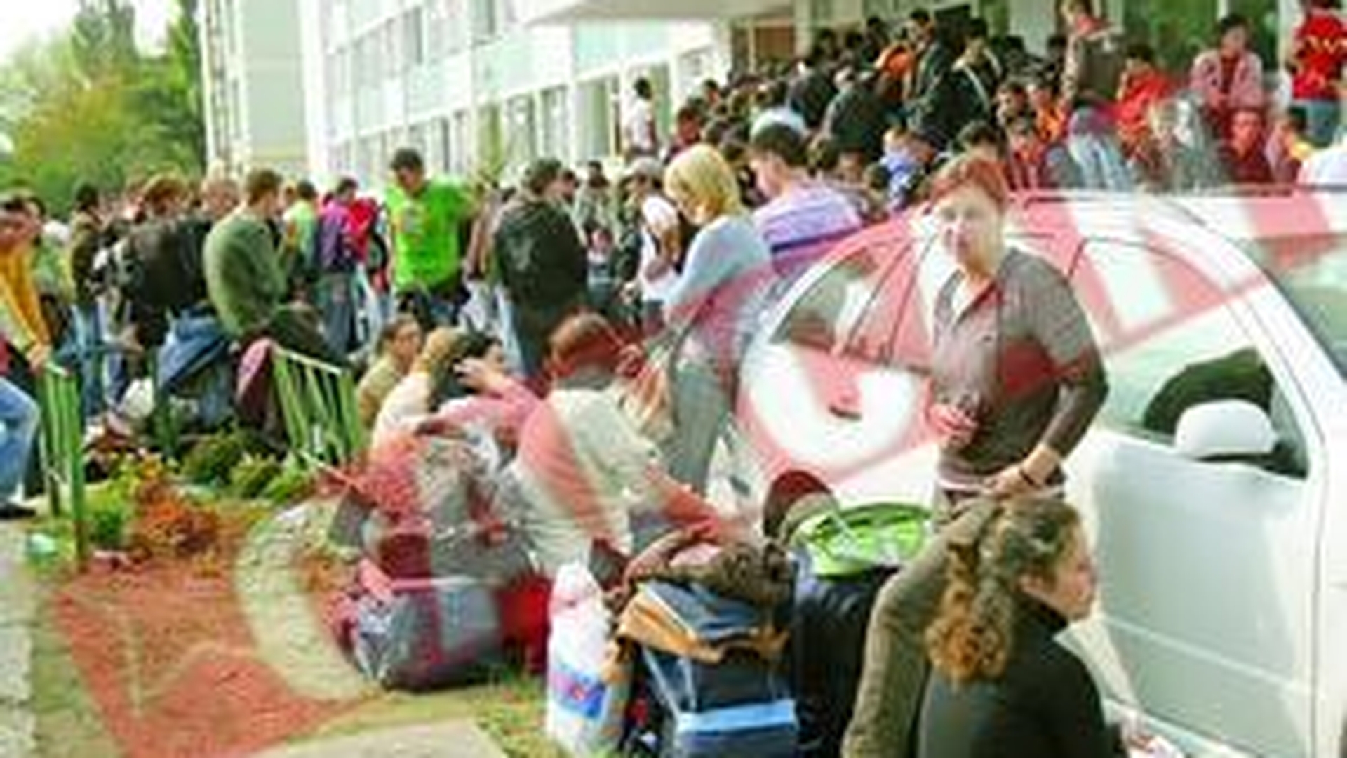 Bataie pe locurile din caminele studentesti de stat