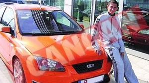 Raduta "pedaleaza" pe o masina de 33.000 de euro