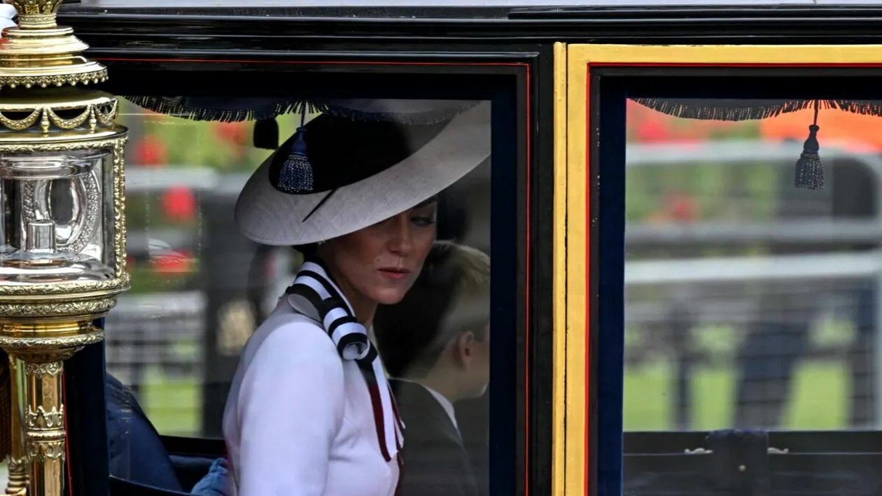 Mesajul ascuns al ținutei purtate de Kate Middleton la Ziua Regelui Charles. Ce reprezintă, de fapt