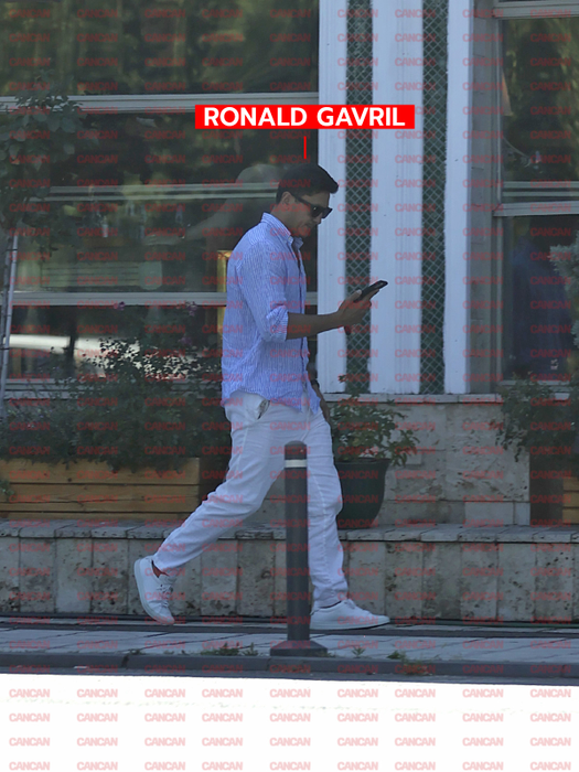 Ronald Gavril se îndreaptă către restaurant (Foto: CANCAN.RO)