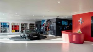 Noul Ferrari Amalfi, prezentat în România odată cu deschiderea Ferrari of Bucharest