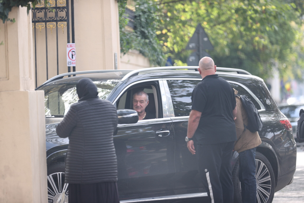 Gigi Becali nu a fost zgârcit  atunci când nevoiașii i-au cerut bani (Foto: CANCAN.RO)