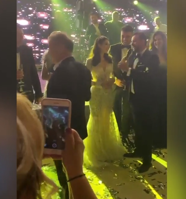 Luminița și Gigi Becali au plâns în noaptea nunții fiicei lor. Gestul făcut de Theodora în fața invitaților