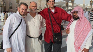 Drumul credintei! Un musulman a mers 6.000 de kilometri pe jos din Bosnia pana la Mecca