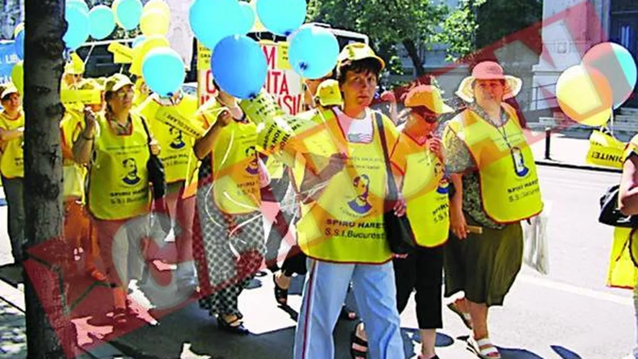 Profesorii picheteaza Primaria sectorului 6 pentru banii de concediu