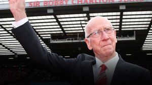 A murit Sir Bobby Charlton. Fotbalul mondial este în doliu, marele campion britanic avea 86 de ani