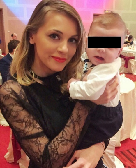 Andreea este topită după bebeluşi