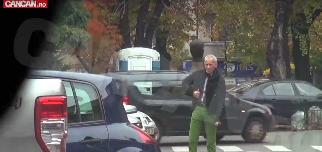 Bela Urasi are un hobby pentru mașinile de lux