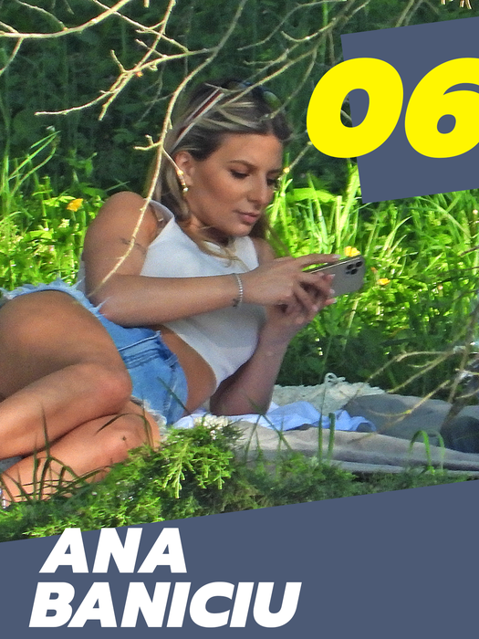 TOP 30 sexy-vedete care și-au scos abdomenul la ”interval”! Antonia, Alexandra Stan și Otniela n-au avut ”milă” de trecători!