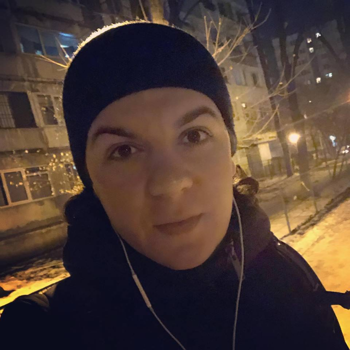 Florin Chechișan este cunoscut drept "cântărețul pe tocuri"