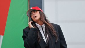 Cine a făcut-o pe Antonia să-și dea ochii peste cap? Grimasele au trădat-o de Ziua Îndrăgostiților