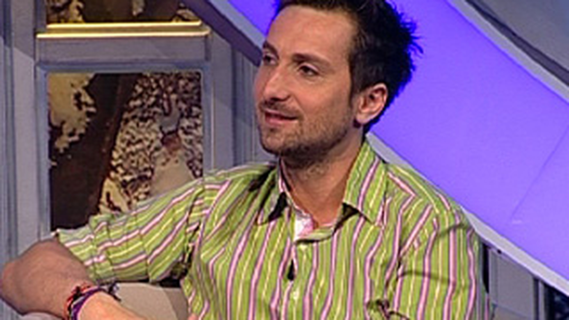 Dani Otil s-a sarutat cu o fata pe care nu o cunostea! "A stins lumina, nu stiu cum m-a gasit pe intuneric"