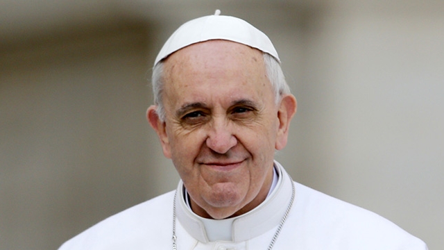 Papa Francisc atrage de trei ori mai mulţi credincioşi la Vatican decât Benedict al XVI-lea