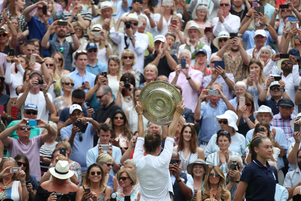 Celebritățile care au urmărit meciul dintre Simona Halep și Serena Williams în finala de la Wimbledon. Românca, lăudată de Kate Middleton