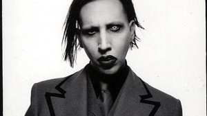 Marilyn Manson ar putea ajunge în spatele gratiilor! Poliția a emis un mandat de arestare. Starul este acuzat de agresiune
