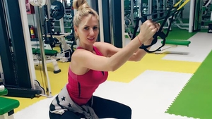 ANDREEA BĂNICĂ a dat jos sutienul! Fotografia care a strâns zeci de mii de like-uri: ’’Nici pictată nu ai fi ieşit aşa frumoasă...’’