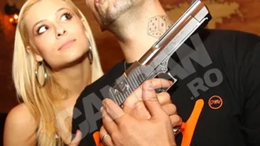 CRBL a primit cadou de ziua lui o sticla de vin din anul nasterii sale, de la George Vintila