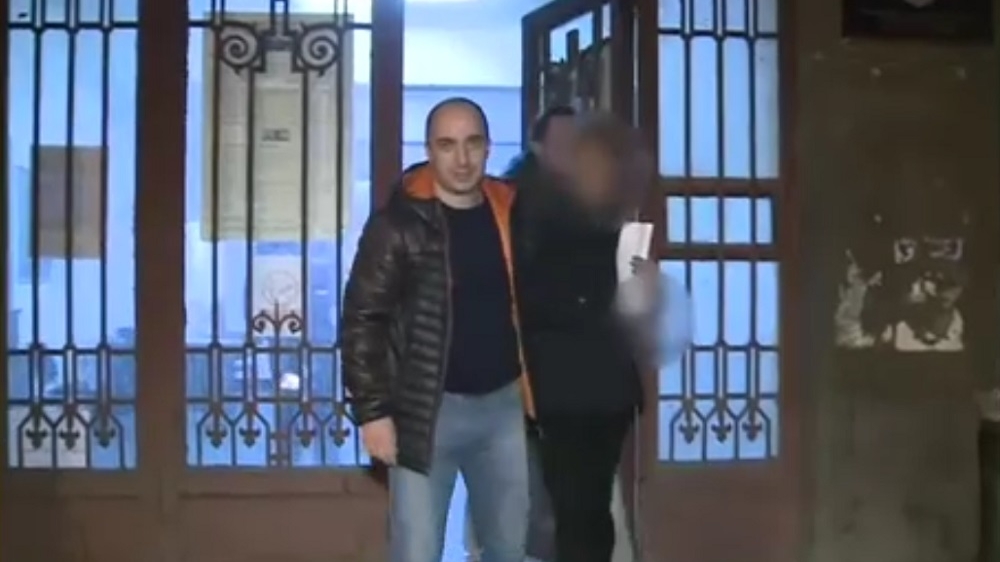Mama criminalei de la metrou, mărturisiri şocante: "A fost traumatizată, au băgat şapte bărbaţi peste ea acolo, nu mai voia să trăiască..."