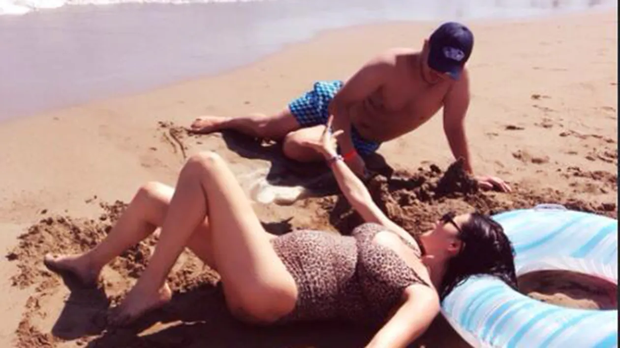 Asa cum nu ai mai vazut-o! Vezi cat de sexy este Claudia Patrascanu la plaja!