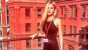 Această tânără are 17 ani, a primit titlul de Miss, dar a plecat în Dubai să îşi vândă virginitatea. Povestea ei e incredibilă