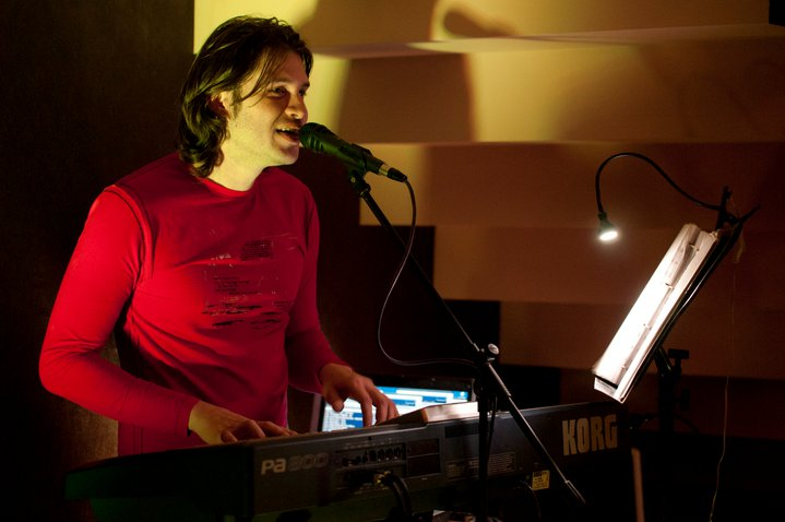 Gabi Onilă, un artist de succes