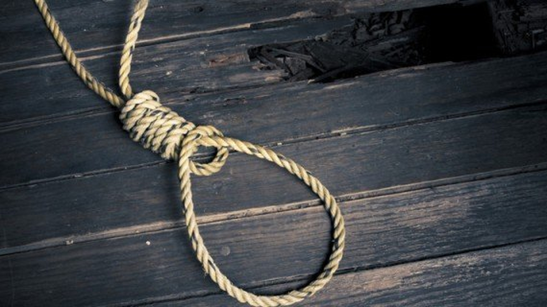 Adolescentă spânzurată în Lugoj. Nu a lăsat nici un bilet de adio