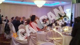 Andreea Marin i-a daruit lui Banica portretul unei alte femei, de ziua lui! Vezi aici ce colega de breasla a "Zanei" a intrat in casa lor!