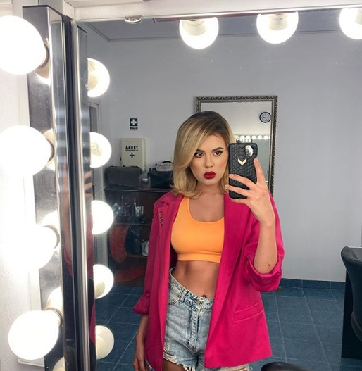 Emily Burghelea a demisionat de la Acces Direct