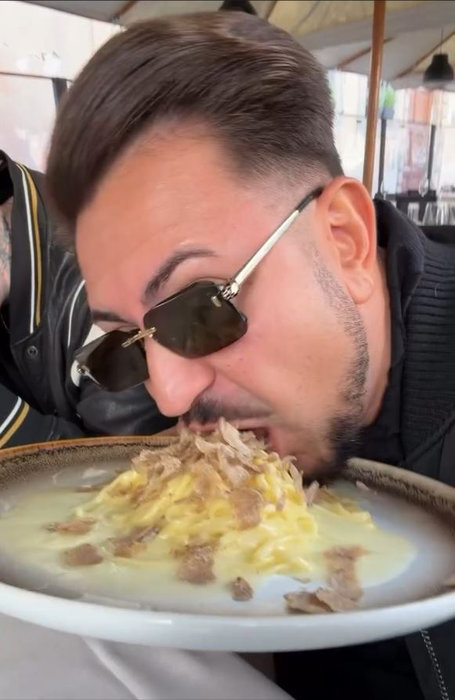 Gestul urât pe care Prințul Marco l-a făcut într-un restaurant de lux din Roma. Cum a decis să guste din pastele comandate