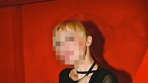 Ce vedetă a apărut pe prima copertă Playboy din România. A colaborat cu celebrul fotograf Richard Fegley