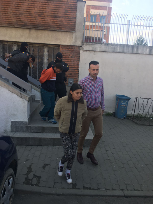 Pentru bani, mama copilului și-ar fi dat acordul ca fiul ei de 11 ani să fie violat