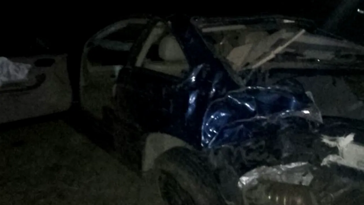 Accident grav în Tulcea! Un adolescent de 16 ani, aflat la volan, a murit. Prietenii lui sunt în stare gravă