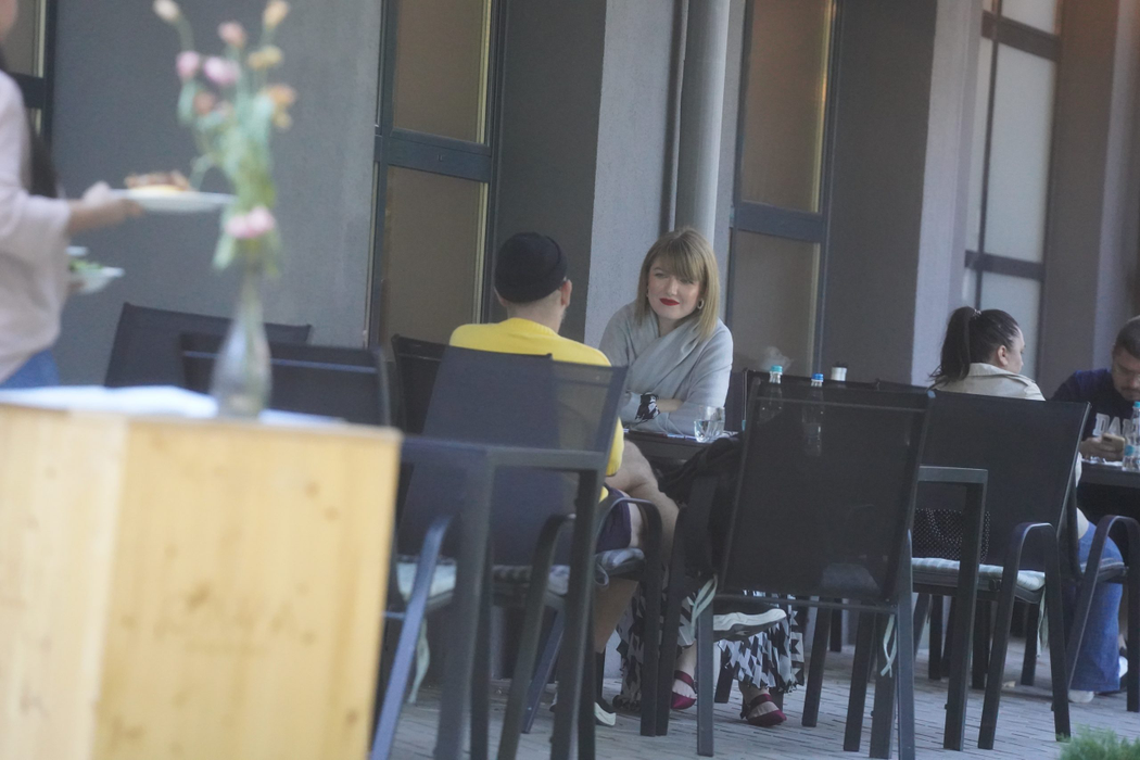 Alexandra Ungureanu și amicul ei, actorul Cătălin Anchidin