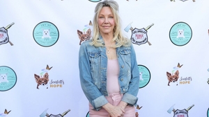 Cu cine se iubește Heather Locklear acum, după ce dependența de alcool i-a distrus cariera. Surpriză majoră la Hollywood!