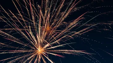 Un oraș turistic din România renunță la artificiile de Revelion 2026. Primarul și-a motivat decizia radicală