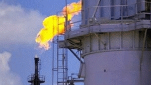 Atentat terorist la cea mai mare rafinarie de petrol din Irak!
