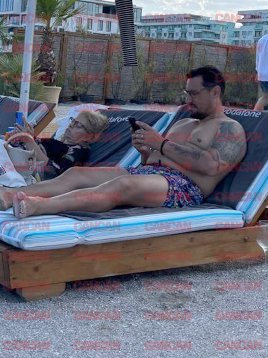 Daniel Pavel, relaxat în prezența nașei. Foto: CANCAN.RO