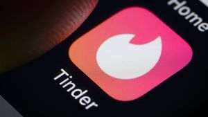 Ce mai proastă întâlnire! Ce a pățit o tânără după ce a ieșit cu un tip de pe Tinder