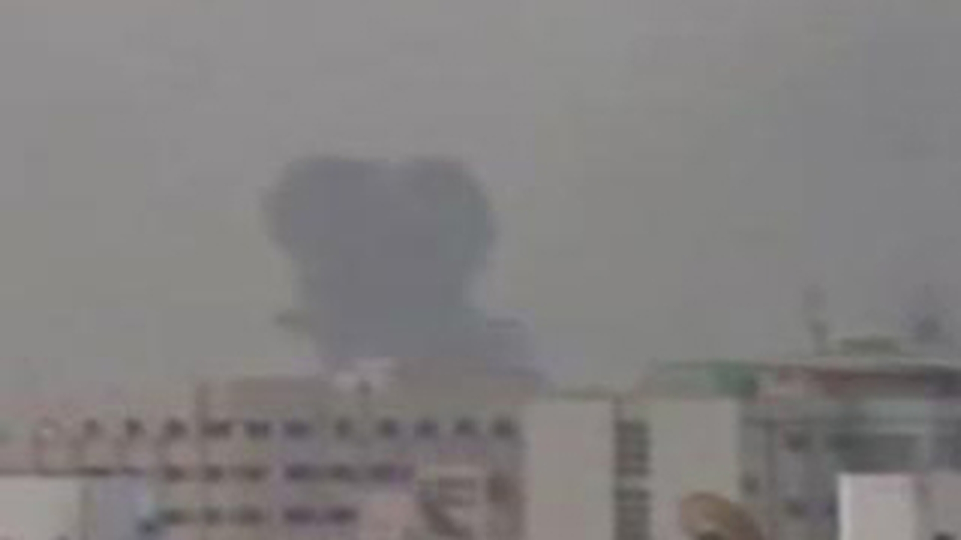 VIDEO A inceput razboiul in Libia! Avioanele franceze bombardeaza tancurile lui Gaddafi