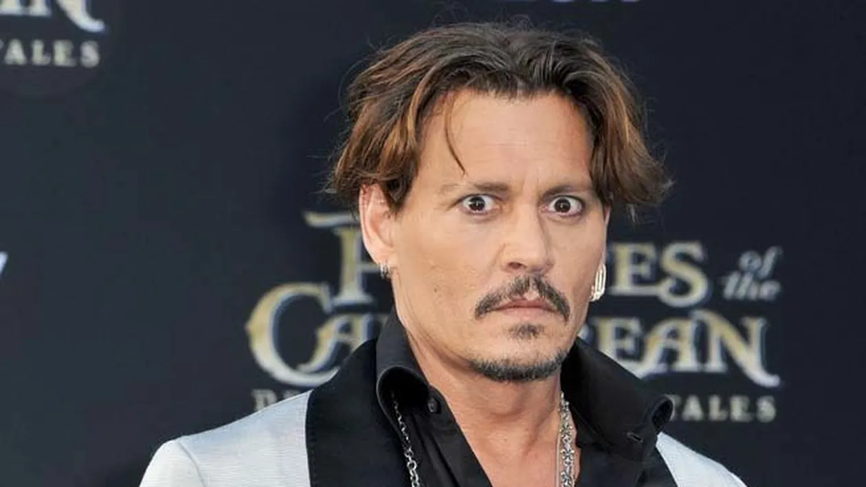JOHNNY DEPP nici nu avea habar că managerii săi îi folosesc numele pentru a obţine împrumuturi de 40 de milioane de dolari!