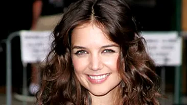 Katie Holmes a spart peste 25.000 de dolari la cumparaturi! Afla ce si-a luat actrita!