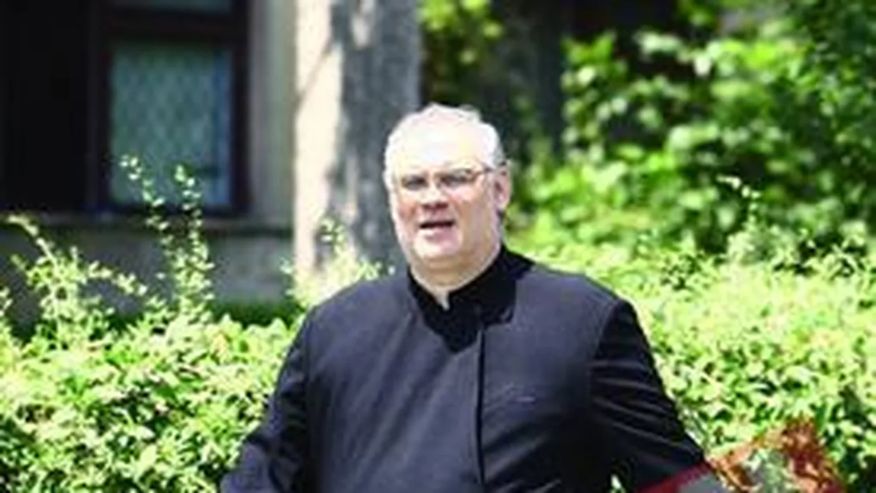 Noi amanunte uluitoare despre preotul sado-maso