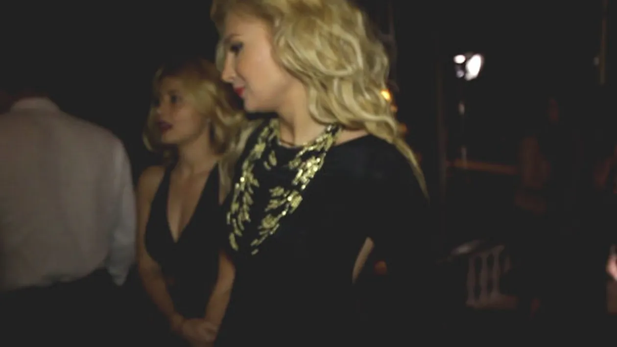 A vrut putin mov la o tinuta all-black si a dat-o-n bara! Lora a reusit pe deplin sa distruga o aparitie ravasitoare!