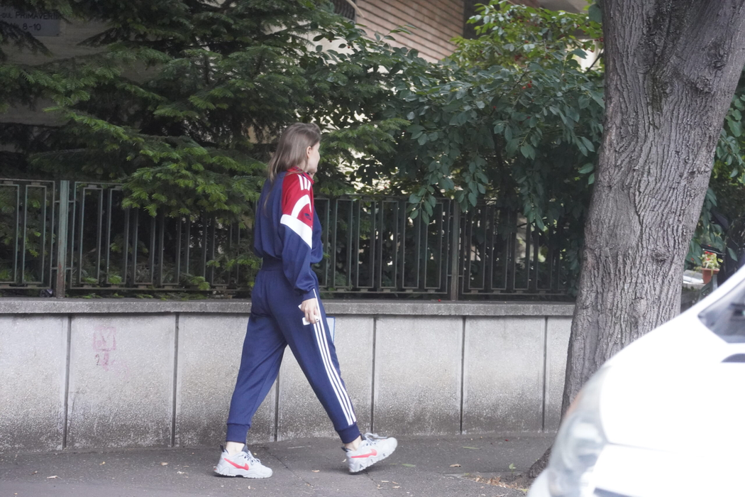 Iulia Albu nu se ferește de trening: "Ador piesele vintage, mai ales pe acest segment" (Foto: CANCAN.RO)