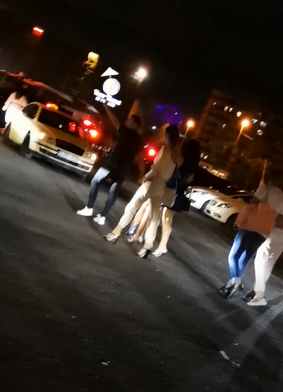 Mădălina Pamfile a ieșit la club cu prietenii, la șapte luni de când a născut cel de-al doilea copil