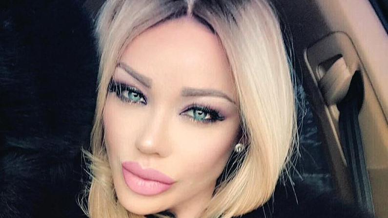 Bianca Drăguşanu a ajuns la capăt de linie! Transformarea ei la şase luni de când a născut!
