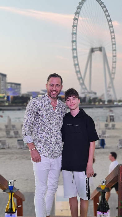 Dinu Maxer și fiul său, în Dubai